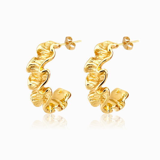 A pair of gold-colored geometric earrings BR1193 made from stainless steel.